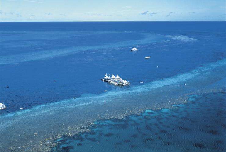 Reefworld Pontoon at Hardy Reef, Queensland © Tourism and Events Queensland