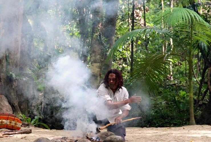 Smoking ceremony at Mossman Gorge, Queensland © Tourism Australia