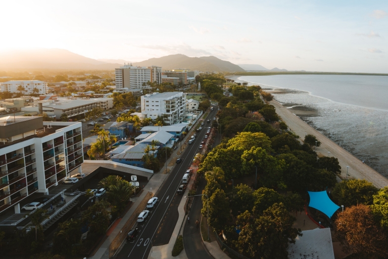 The Riley Hotel Cairns, Queensland © Tourism Australia