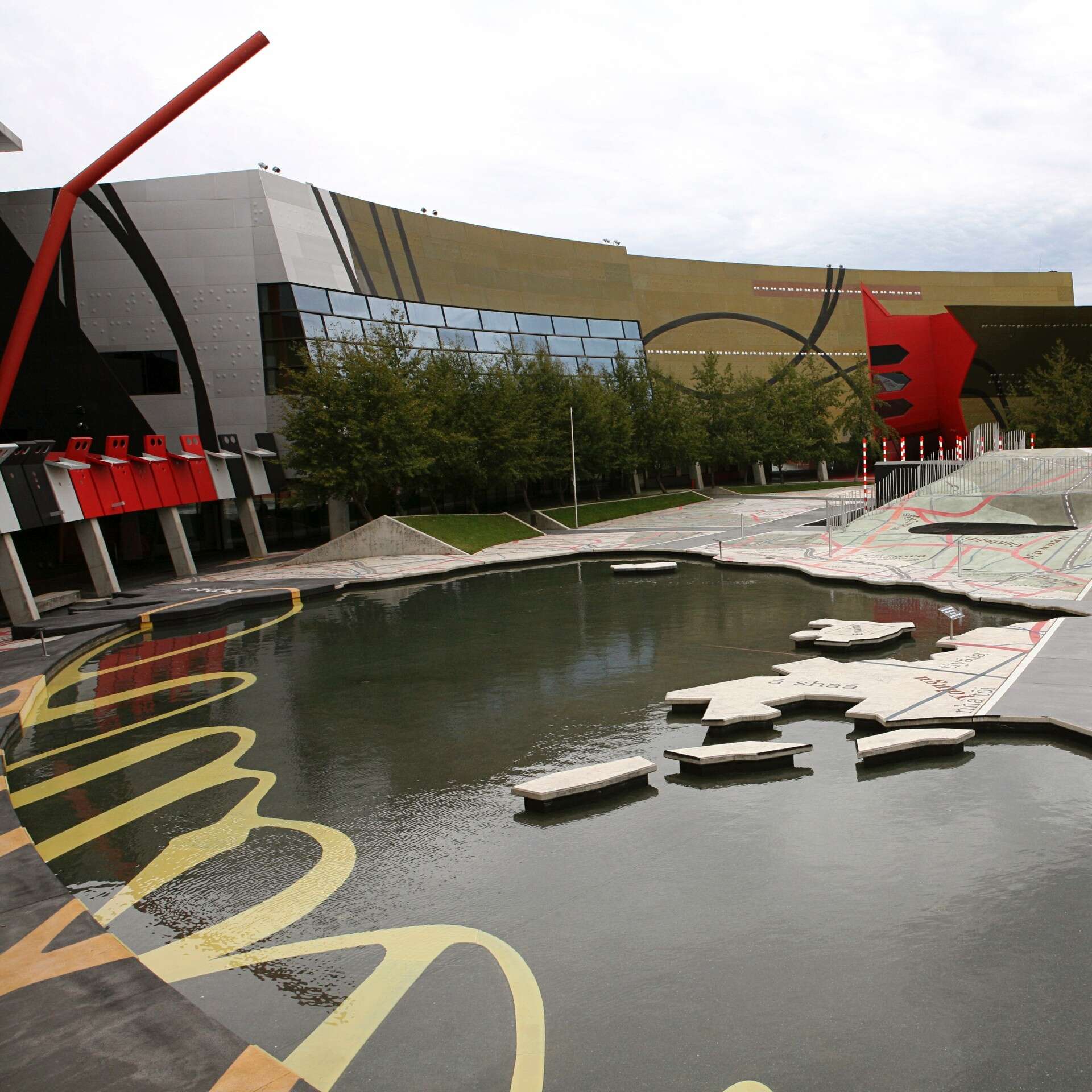 National Gallery of Australia, Canberra, Australian Capital Territory © Tourism Australia