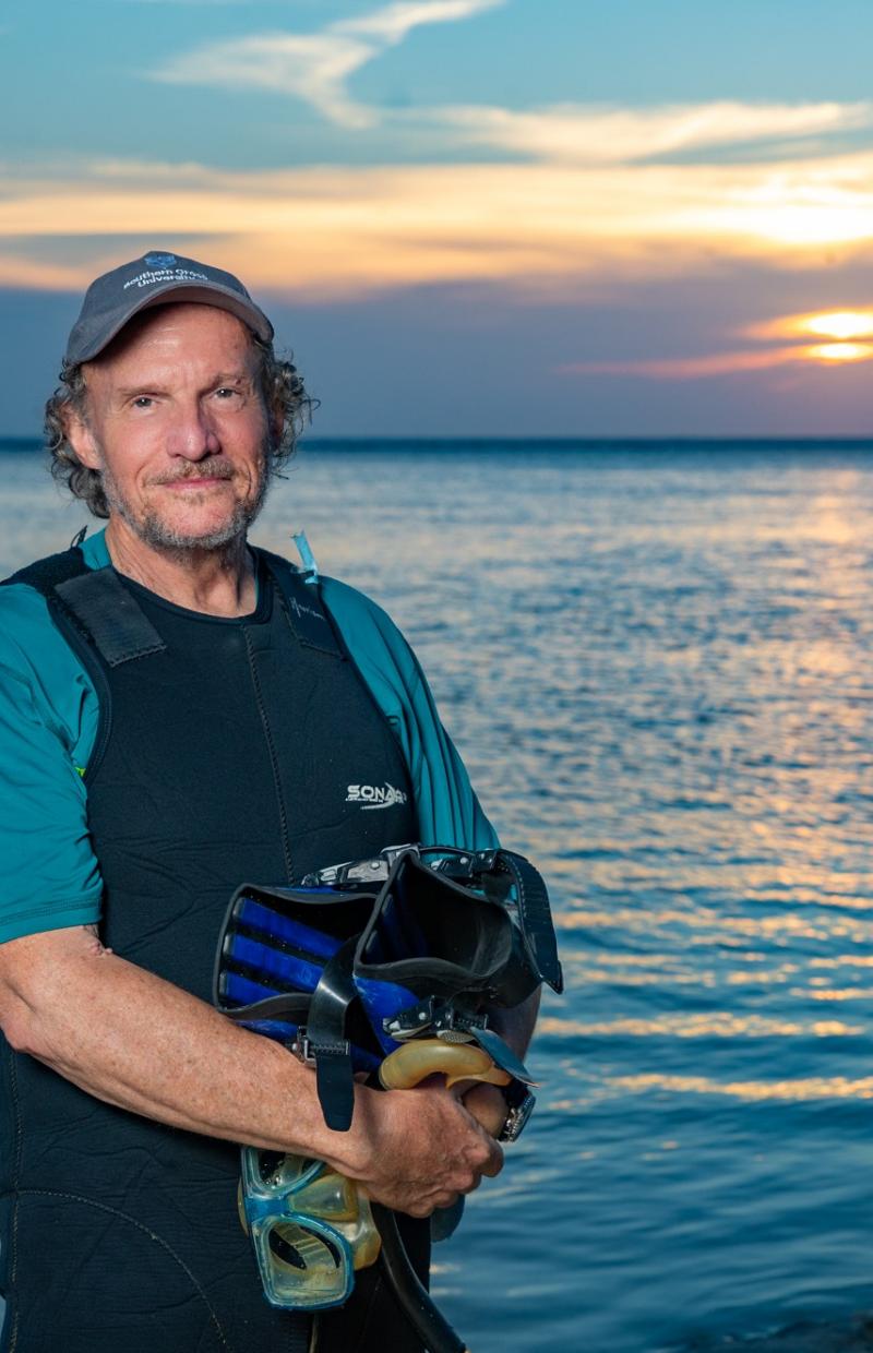  Peter Harrison at sunset on Heron Island, Queensland  © Josh Hamilton Photo