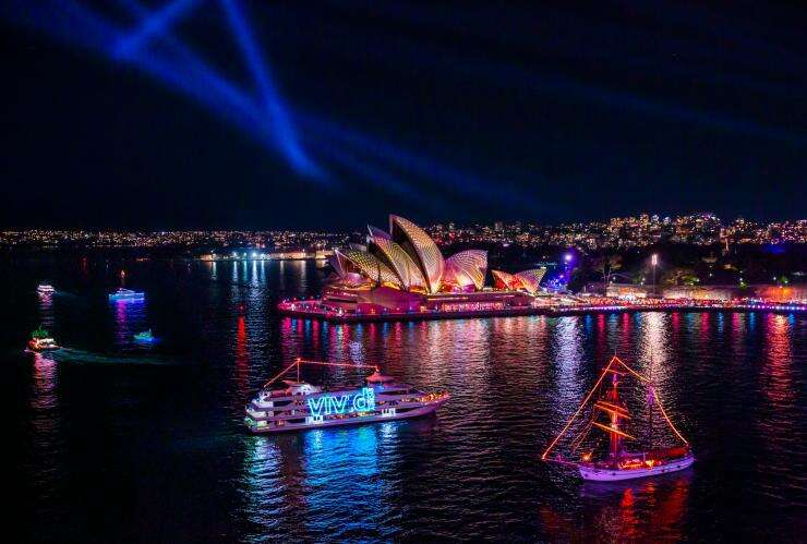 Captain Cook Cruises and Sydney Tall Ships, New South Wales © Destination NSW