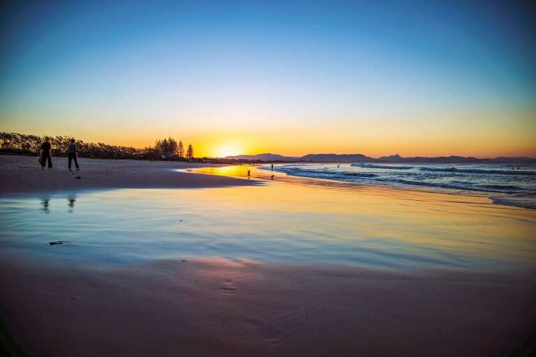 Main Beach, Byron Bay, NSW © Tourism Australia