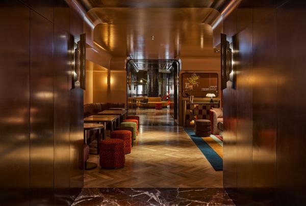 Carriage lounge at Hannah St Hotel, Melbourne, Victoria © Hannah St Hotel