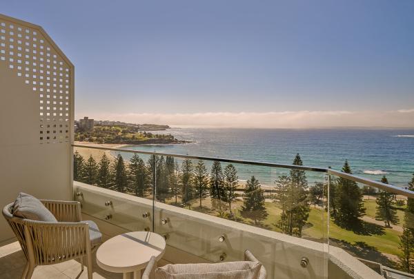 Balcony view at the InterContinental Sydney Coogee Beach, Coogee Beach, New South Wales © InterContinental Sydney Coogee Beach