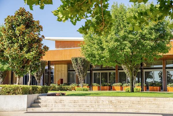 Exterior of Mandoon Estate, Caversham, Swan Valley, Western Australia © Tourism Australia