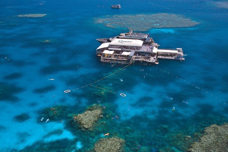 Quicksilver, Great Barrier Reef, Queensland © Gavin Hardy