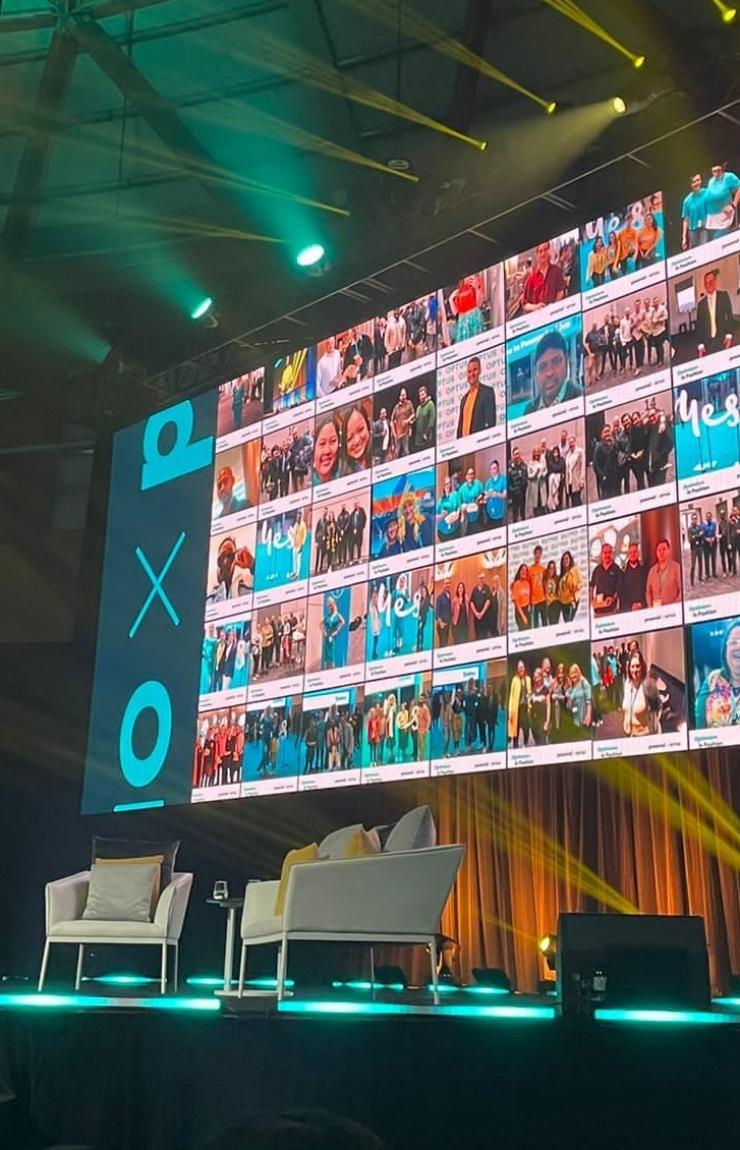 Optus Powered x Live presenter's stage © Optus Powered x Live Optus Powered x Live presenter's stage © Optus Powered x Live
