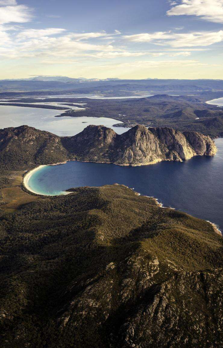 Wineglass Bay, Freycinet National Park, Tasmania © Tourism Tasmania
