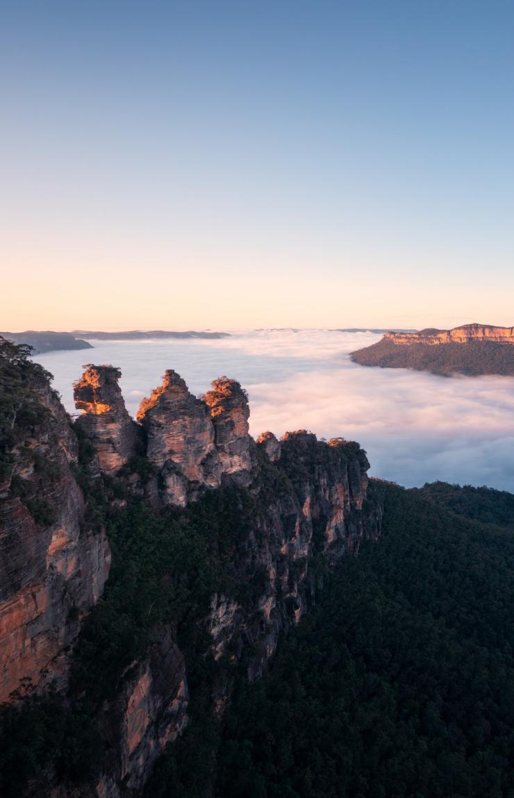 Sunrise over the Three Sisters, Blue Mountains, New South Wales © Tourism Australia