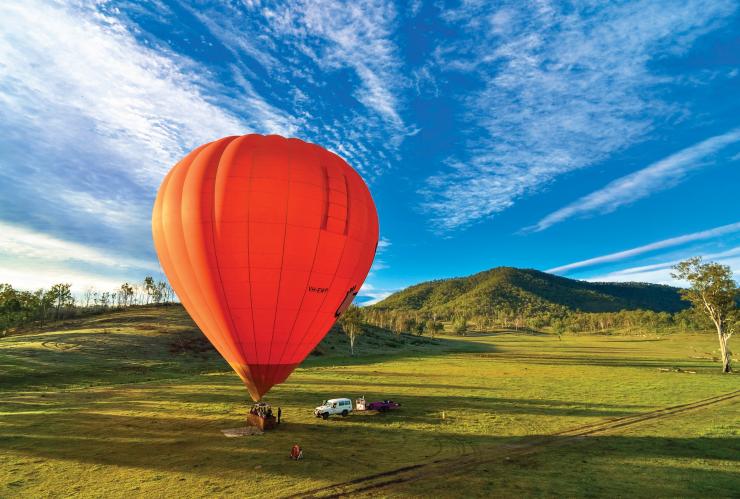 Hot air balloon, Gold Coast, Queensland © Juno Kim/Tourism and Events Queensland