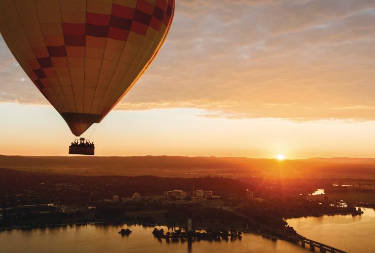 Canberra Balloon Spectacular, Canberra, Australian Capital Territory © VisitCanberra