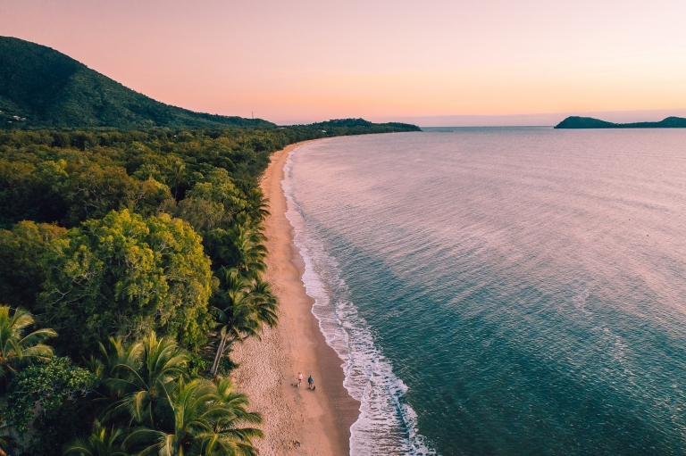 Clifton Beach, Cairns, Queensland © Tourism and Events Queensland