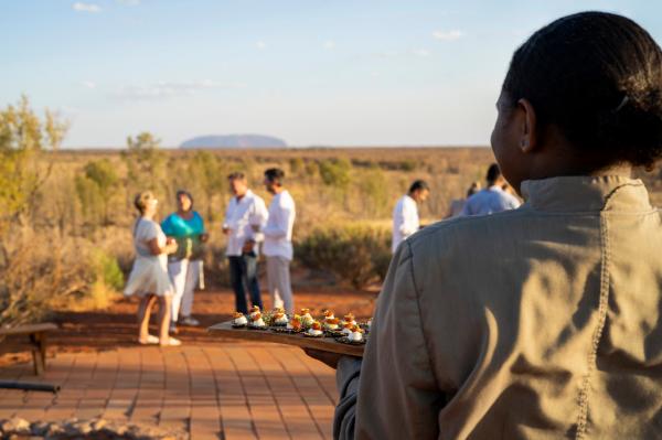 Dot painting, Uluru, Uluru-Kata Tjuta National Park Northern Territory © Tourism Australia