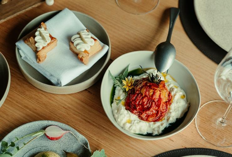 Dried heirloom tomato, smoked stracciatella, tomato leaf oil, Mornington Peninsula, Victoria © Arianna Leggiero