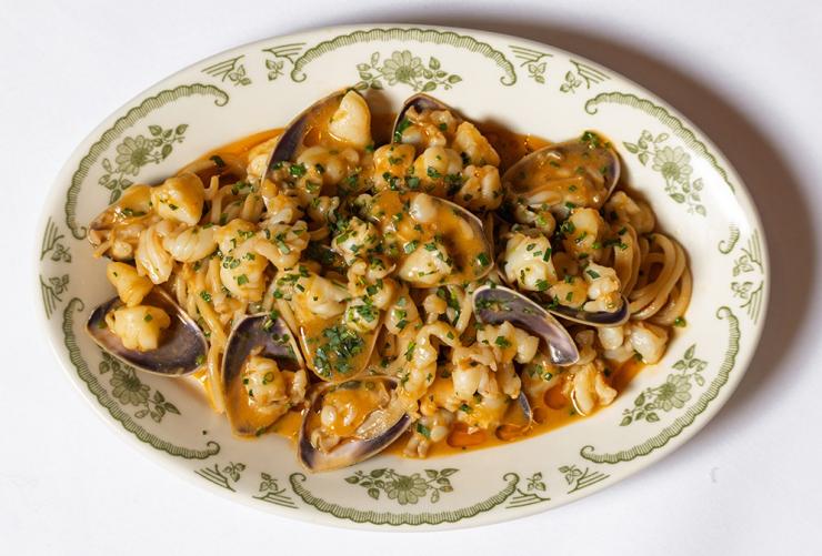 Pasta dish with pipis, Eleven Barrack, Sydney / Warrane, New South Wales © Eleven Barrack