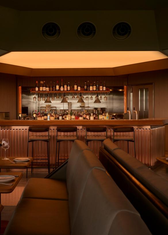 The interior of Lunetta with a bar, banquettes and tables © Lillie Thompson