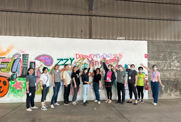 Famil delegates in Brisbane aerosol workshop. © Superordinary